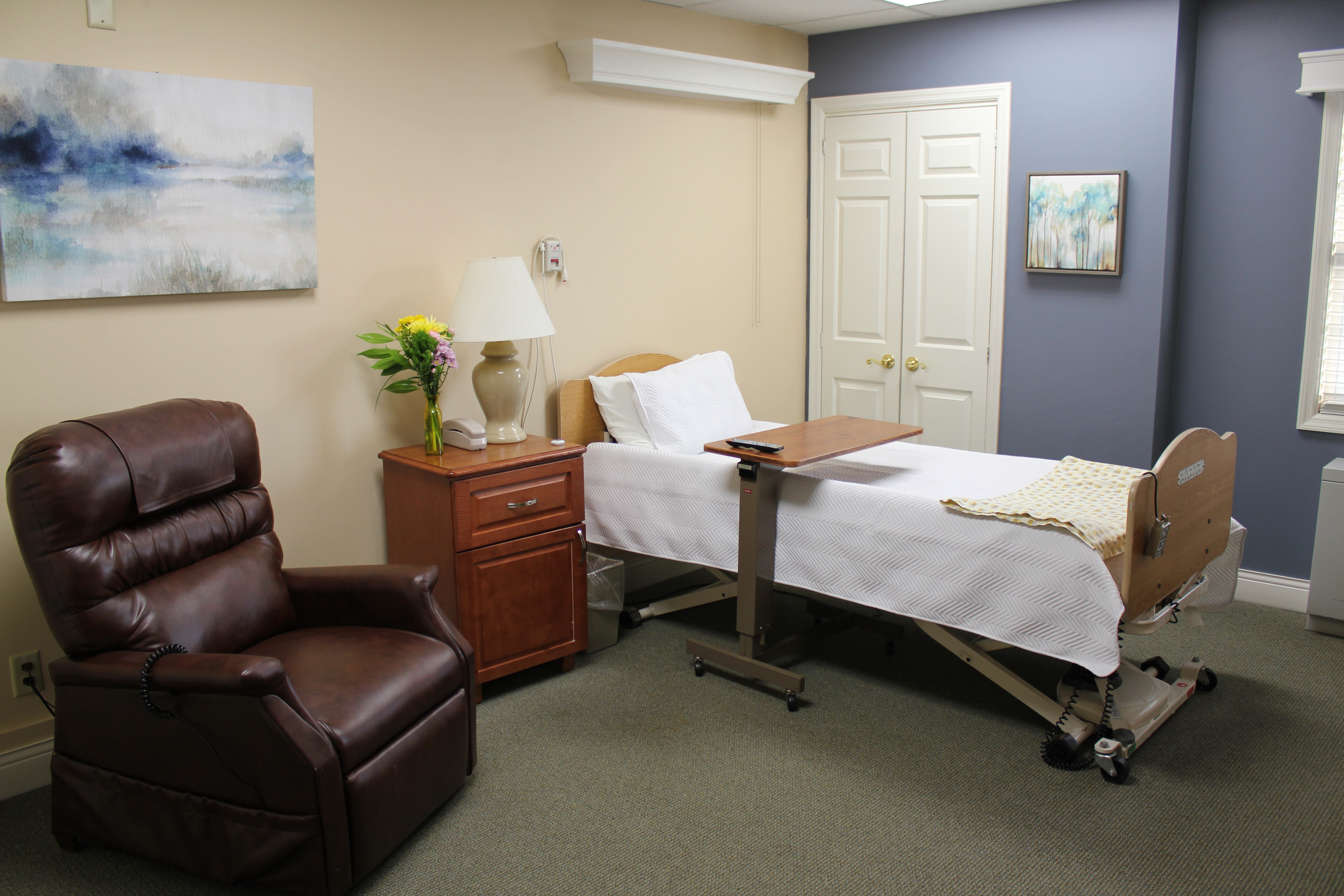 Fully-furnished private room